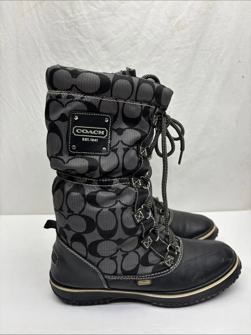 COACH Shaine Women’s Black Signature Lace-Up Winter Boots, SZ 6 B, box 75